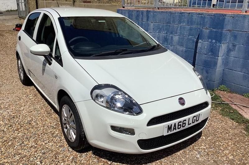 White Used 2016 Fiat Punto Pop Hatchback | £3,995 (A bit pricey) - Image 1/1