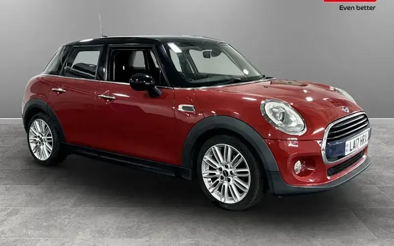 Used Mini Cooper Hatch 136 HP (100 kW) 2017 Hatchback