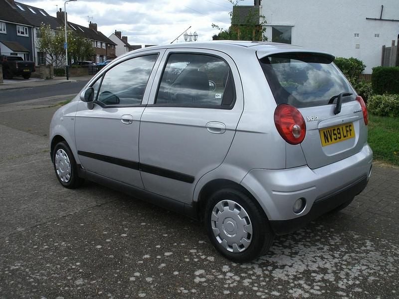 Image 2/4