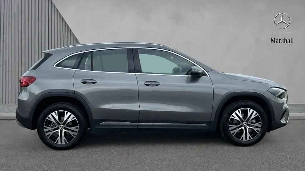 Used Mercedes GLA200 Executive 163 HP (119 kW) 2026 Mountain grey metallic SUV