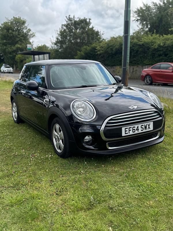 Black Used 2014 Mini One D Hatch Hatchback | £3,450 (Fair price) - Image 1/4