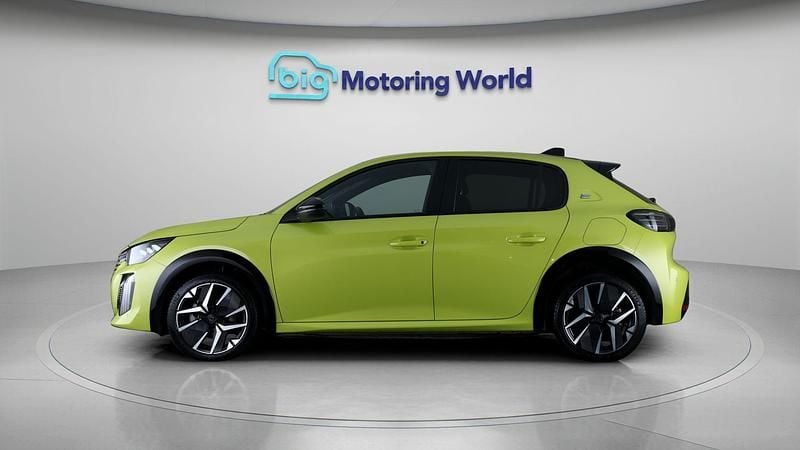 Used Peugeot e-208 GT 114 kW (156 HP) 2024 Yellow Hatchback