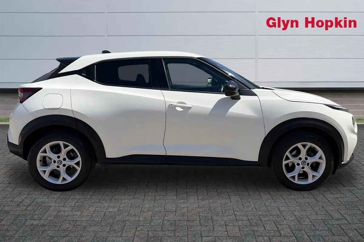 Used Nissan Juke N-Connecta 117 HP (86 kW) 2020 White SUV