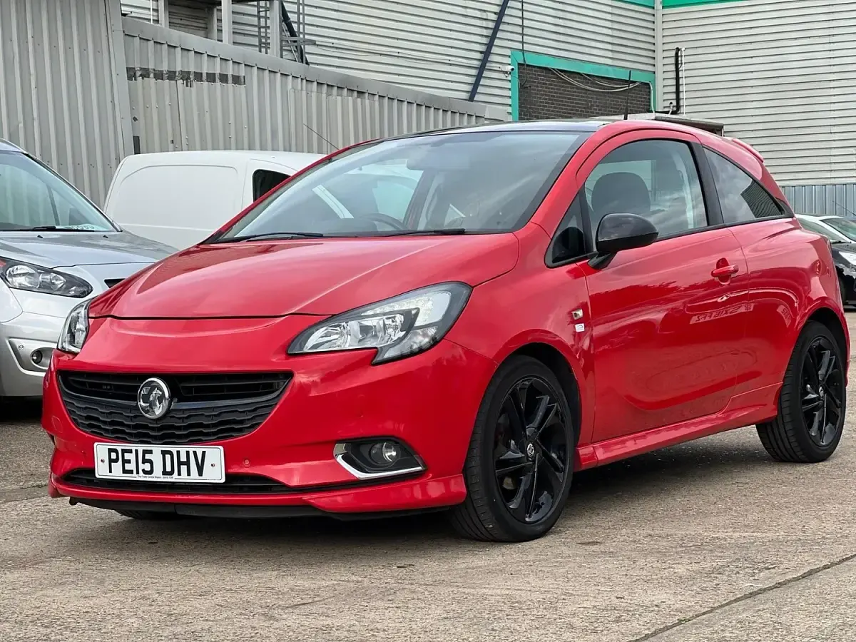 Used Vauxhall Corsa Edition 115 HP (84 kW) 2015 Red Hatchback