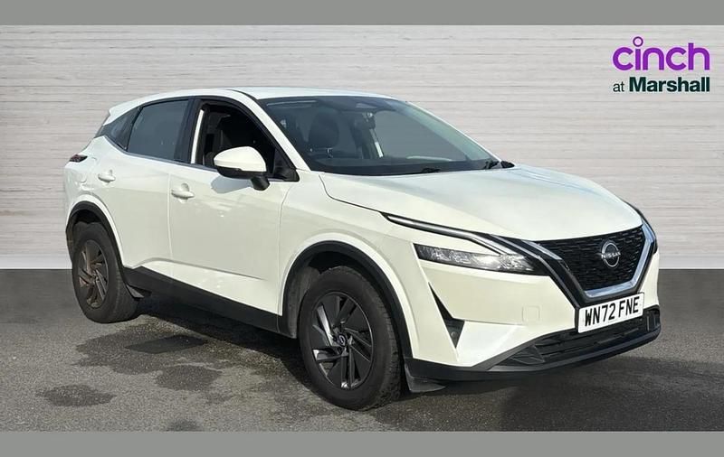 White Used 2022 Nissan Qashqai Acenta Premium SUV | £14,175 (Good price) - Image 1/4
