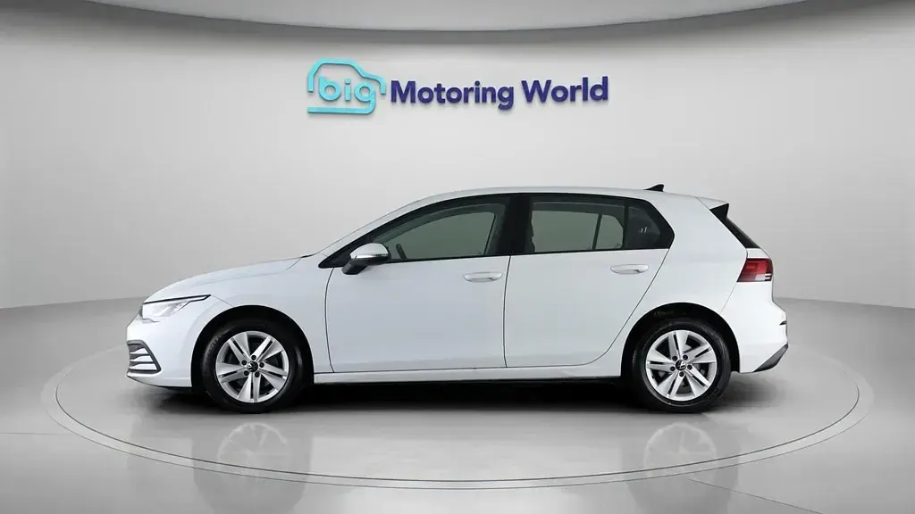 Used VW Golf VIII S 130 HP (95 kW) 2023 White Hatchback