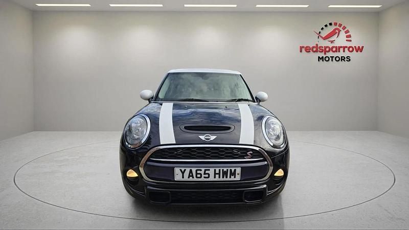 Usado Mini Cooper SD Hatch 2015 Negro Utilitario