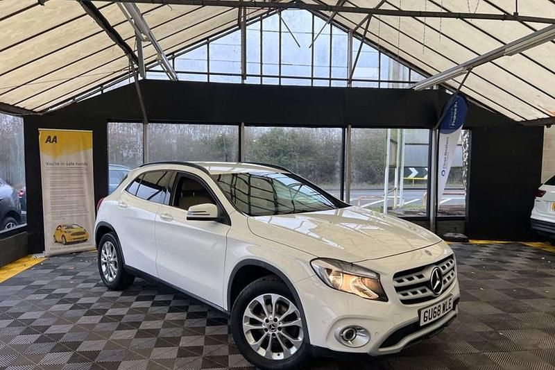 White Used 2018 Mercedes GLA200 Executive SUV | £13,295 (Fair price) - Image 1/1