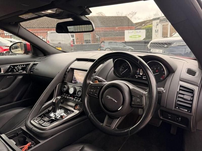 Used Jaguar F-Type Supercharged 380 HP (279 kW) 2013 Red Cabriolet