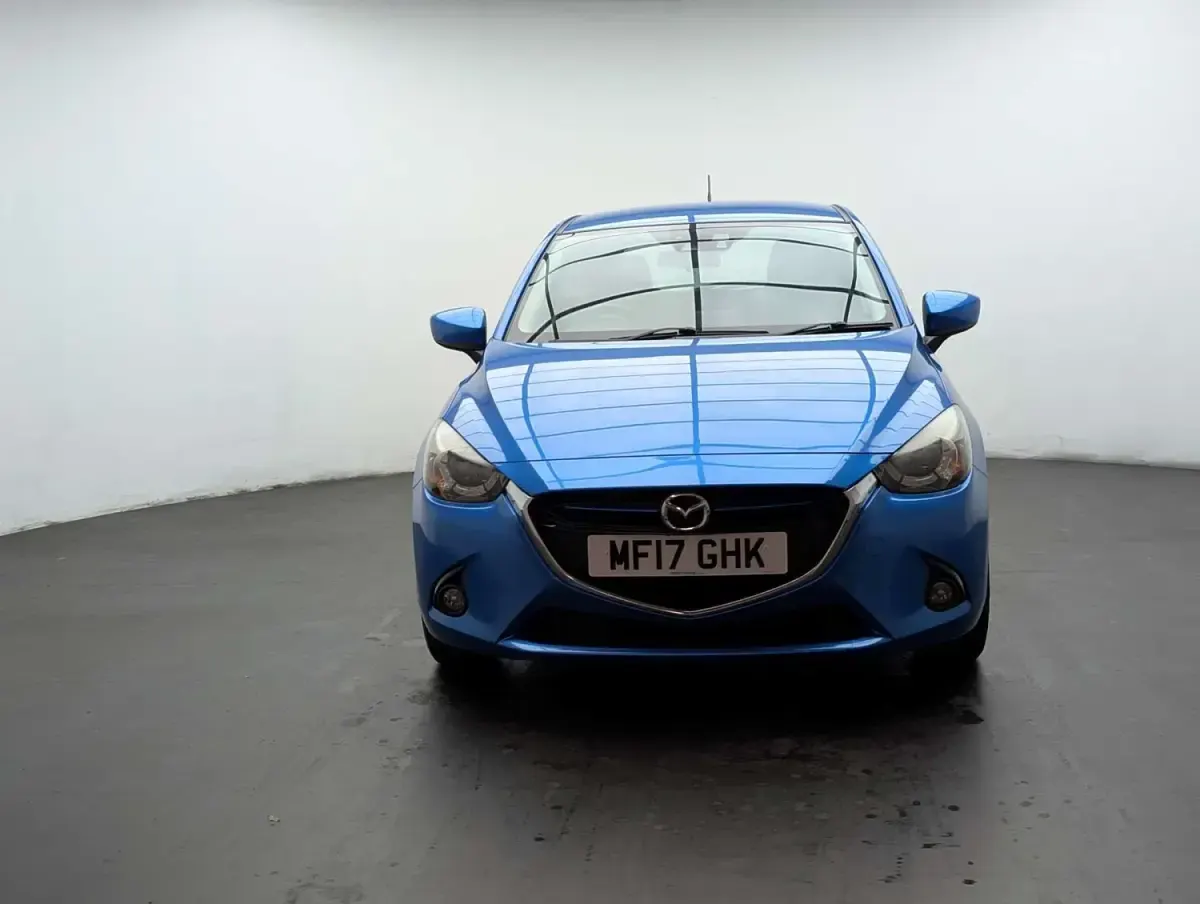 Usado Mazda 2 Inclusive 2017 Azul Citadino