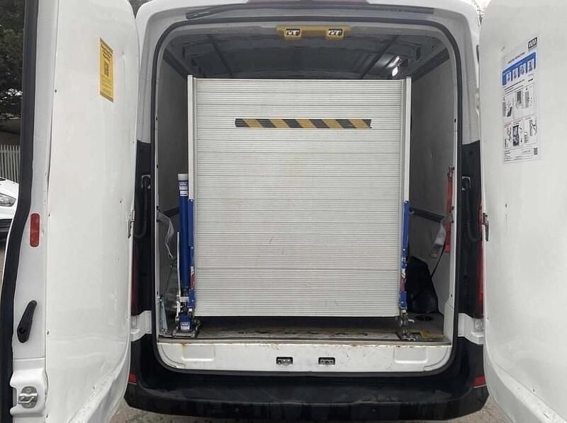 Used Maxus V90 204 HP (150 kW) 2023 White Van