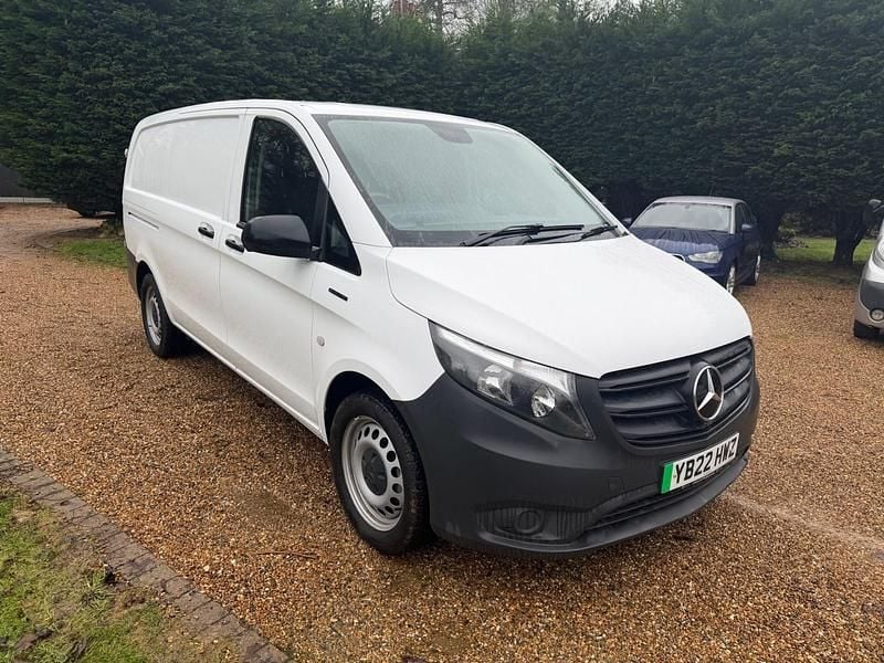 Used Mercedes e-Vito Progressive 85 kW (116 HP) 2022 White MPV