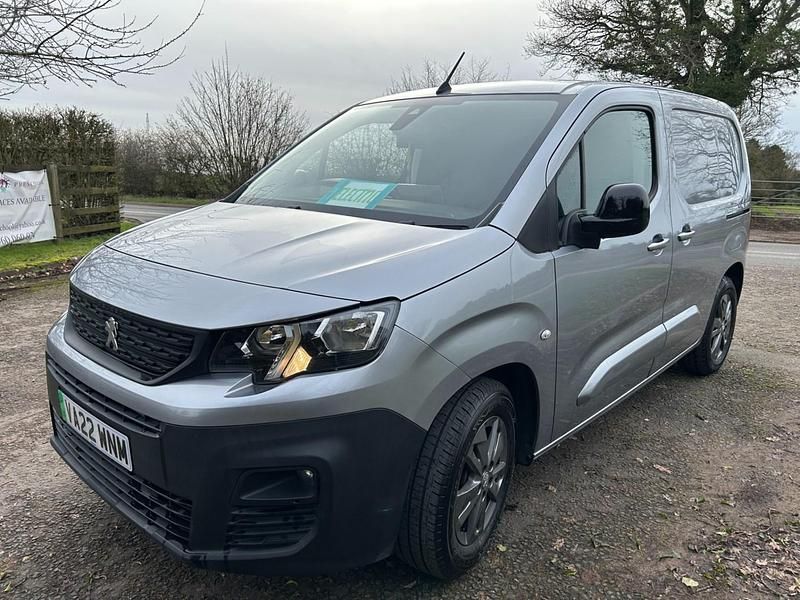 Used Peugeot E-Partner Premium 100 kW (136 HP) 2022 Grey MPV