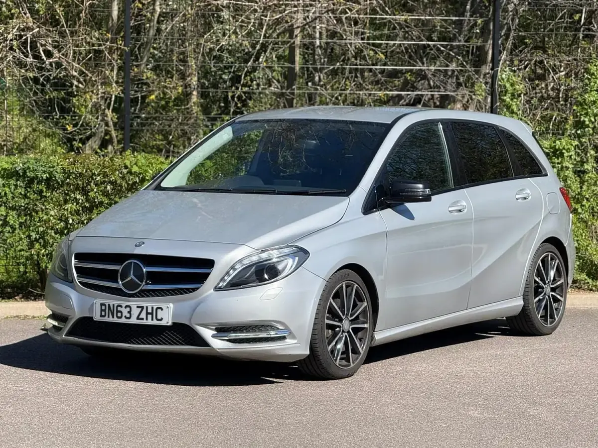 Used Mercedes B200 134 HP (98 kW) 2013 Silver Hatchback