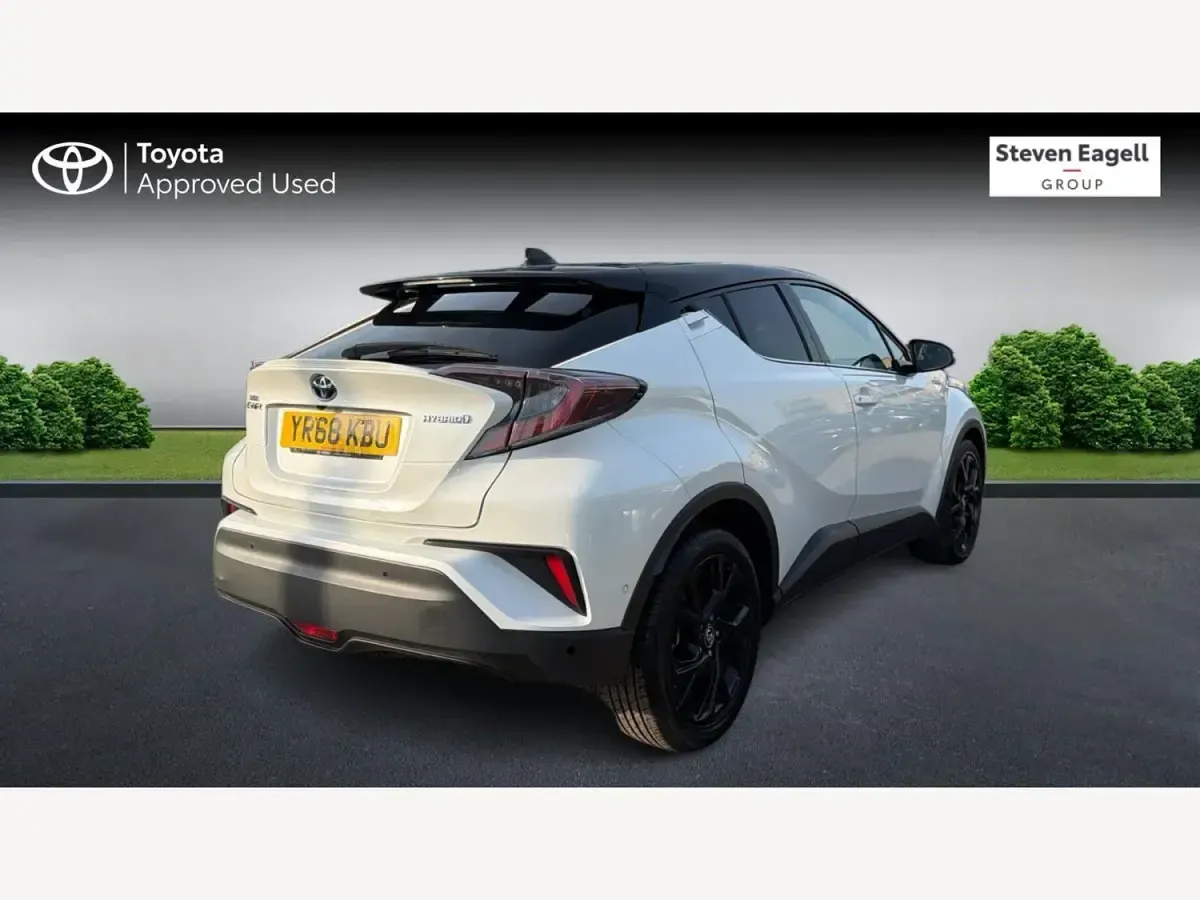 Second-hand Toyota C-HR 122 CP (89 kW) 2018 Alb SUV