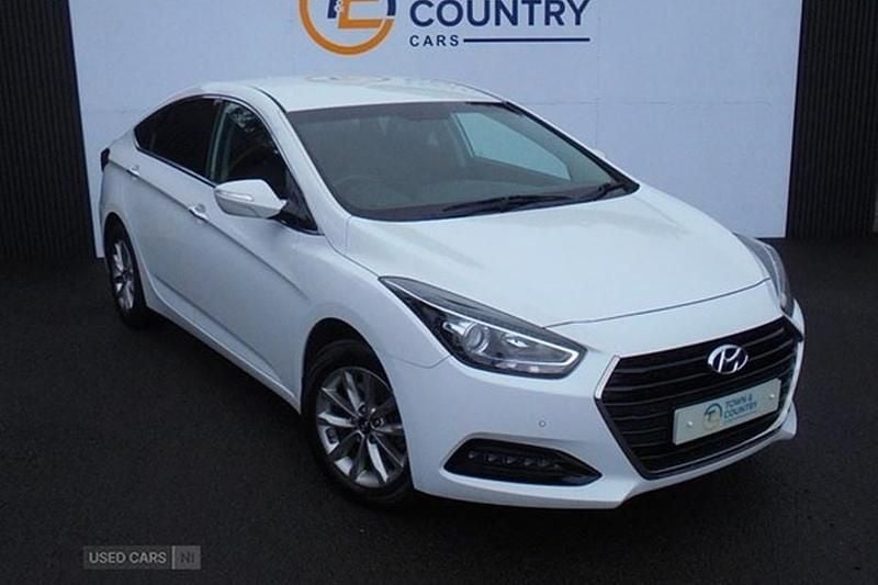 White Used 2015 Hyundai i40 SE Sedan | £7,950 (Fair price) - Image 1/1