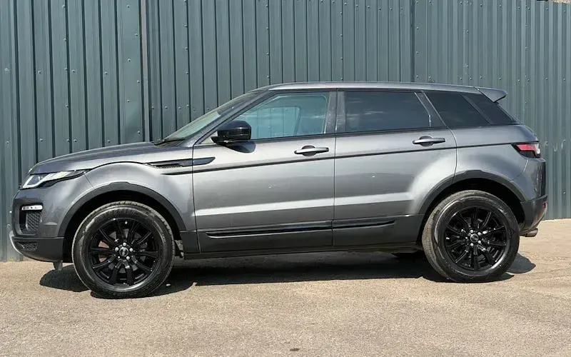 Used Land Rover Range Rover evoque SE 179 HP (131 kW) 2018 Hatchback