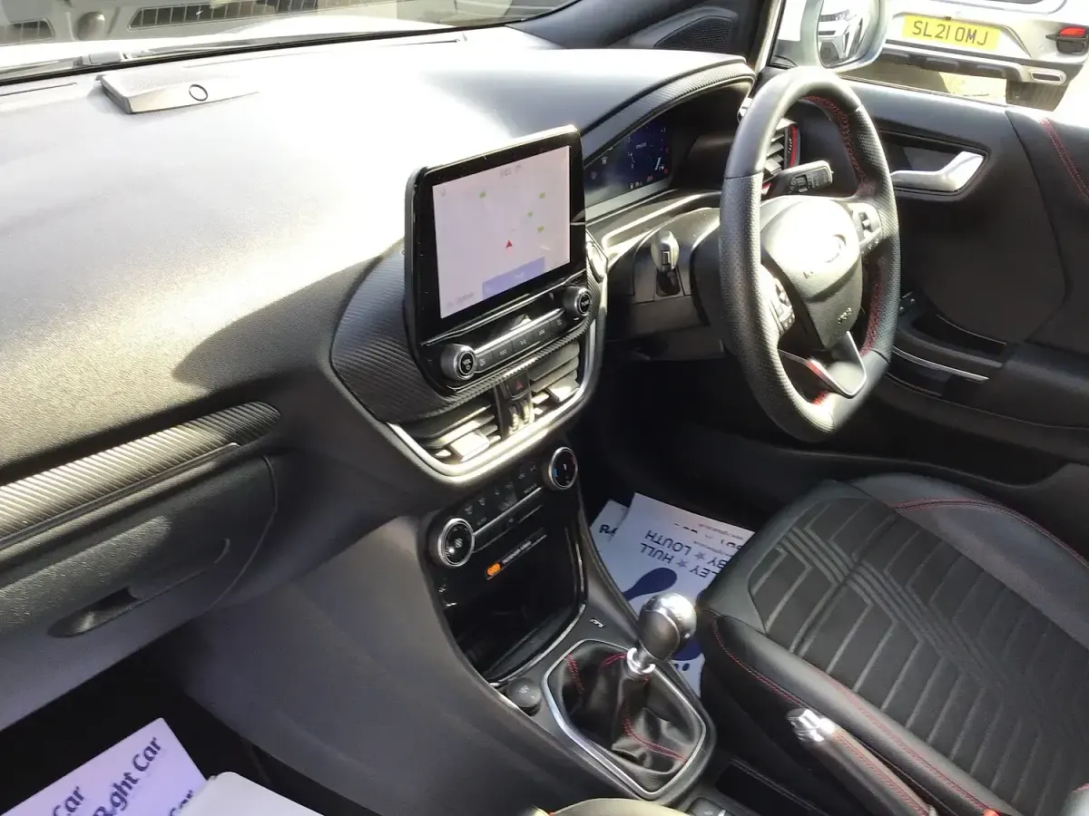Used Ford Puma ST-Line X 125 HP (91 kW) 2024 White SUV