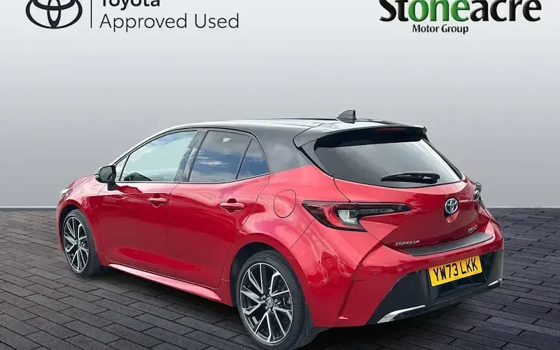 Used Toyota Corolla 140 HP (102 kW) 2026 Hatchback