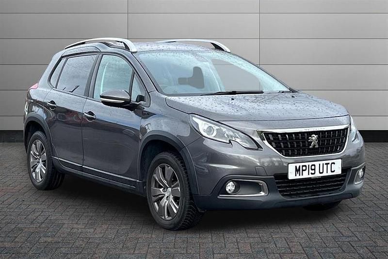 Used Peugeot 2008 Signature Sky 83 HP (61 kW) 2019 Grey SUV