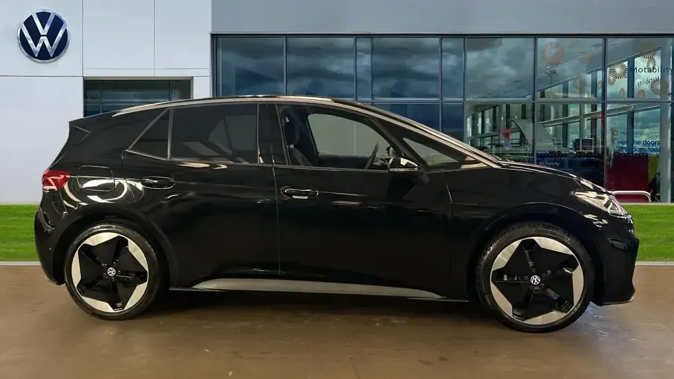 New VW ID.3 Pro 150 kW (204 HP) 2026 Grenadilla black metallic Hatchback