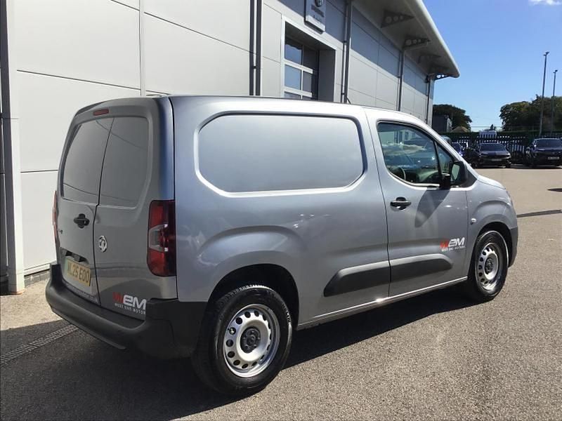 Grey Used 2025 Vauxhall Combo | £10,999 (Super price) - Image 1/4