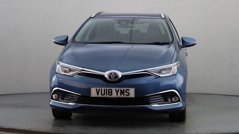 Blue Used 2018 Toyota Auris Hybrid Estate | £13,085 (Fair price) - Image 1/4