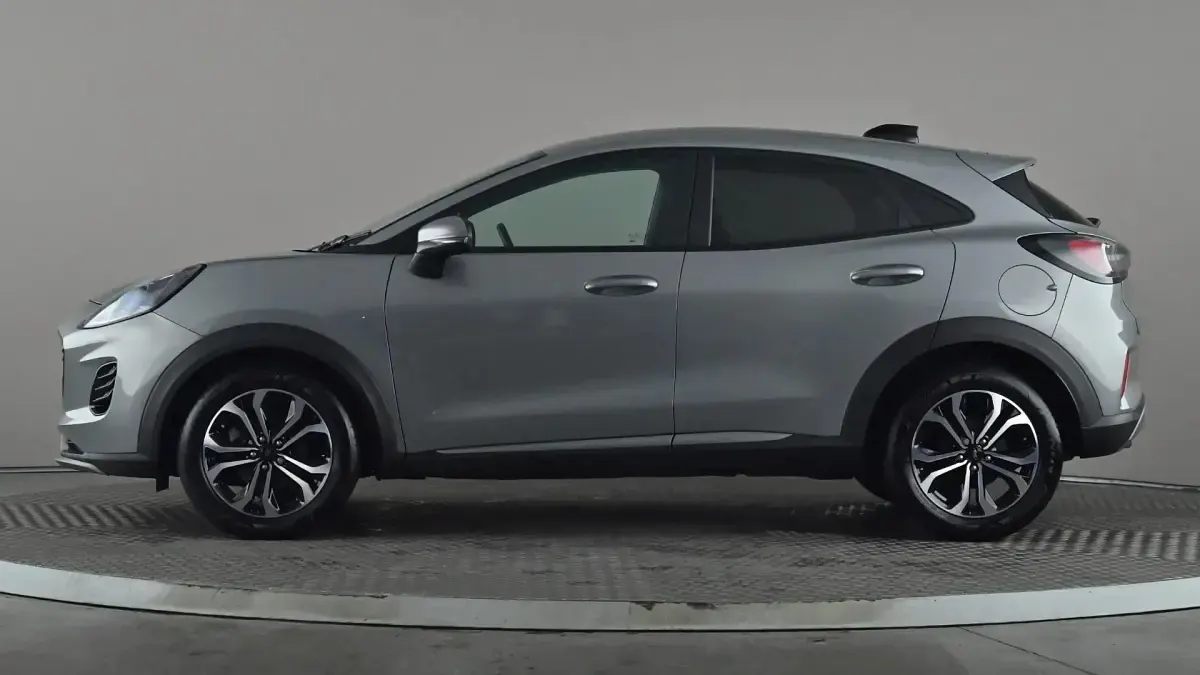 Usado Ford Puma Titanium 125 HP (91 kW) 2024 Prateado SUV
