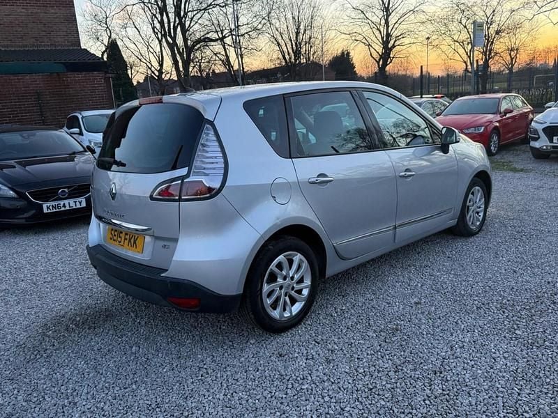 Used Renault Scénic III Dynamique 110 HP (80 kW) 2015 Silver MPV