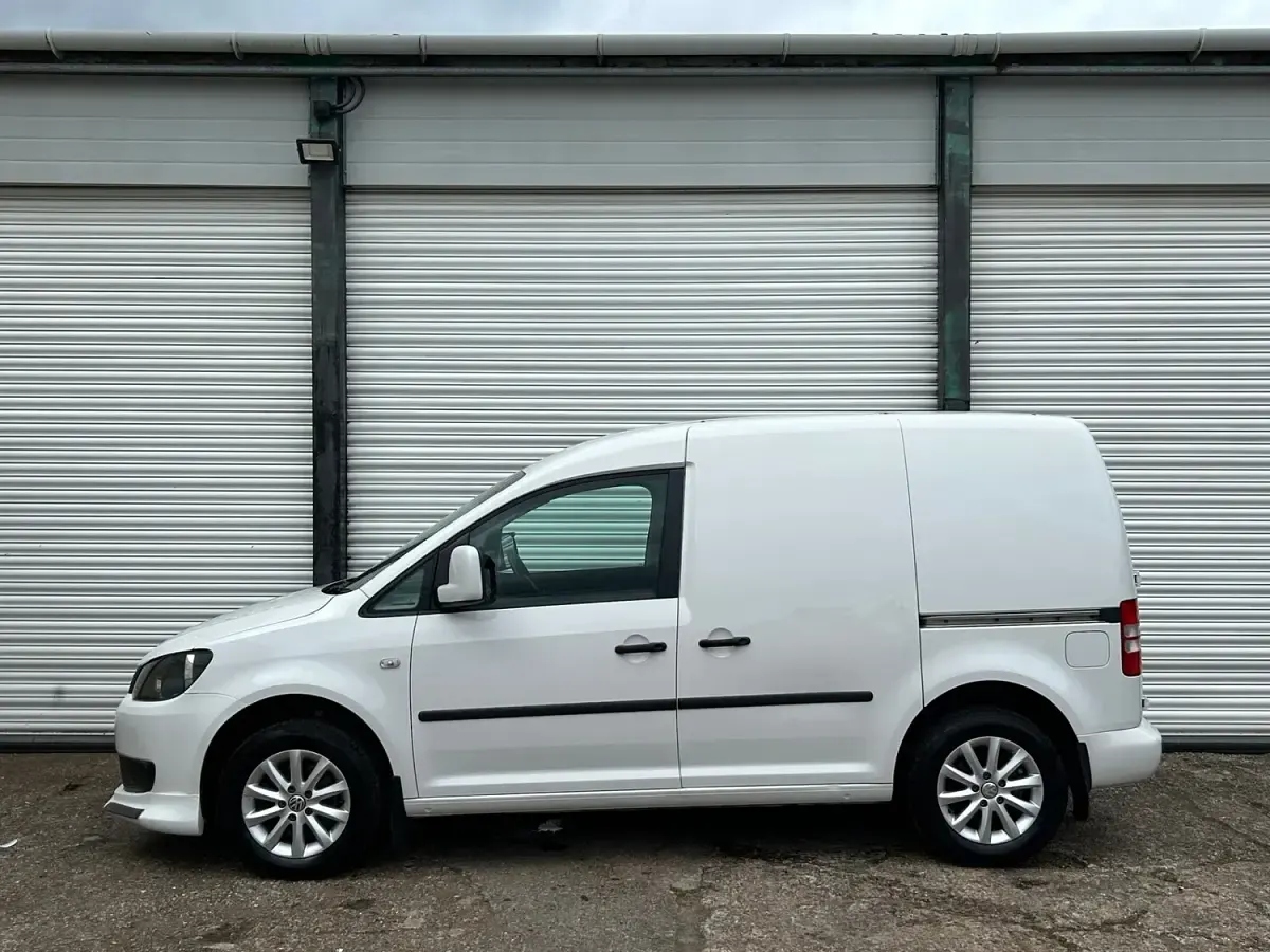 Used VW Caddy Startline 102 HP (75 kW) 2014 White MPV