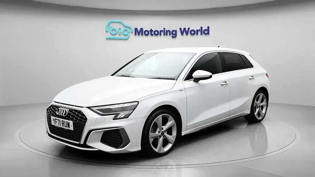 Begagnad Audi A3 Sportback S-Line 150 HK (110 kW) 2022 Vit Halvkombi