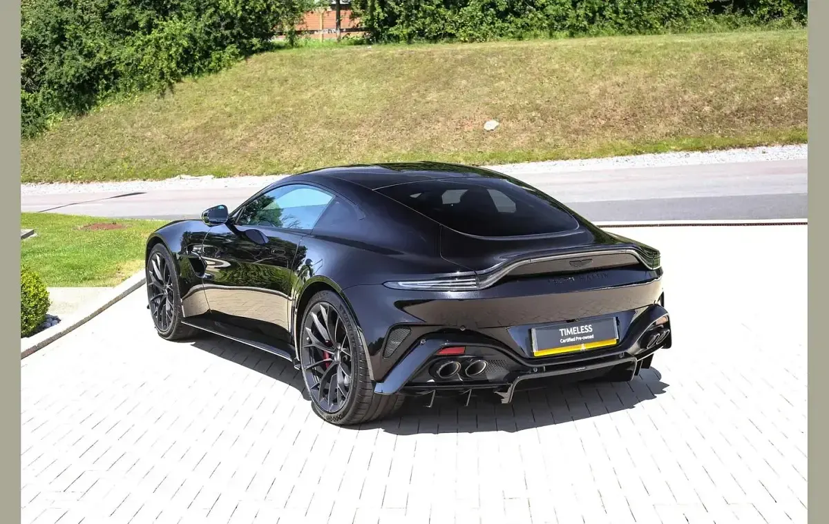 New Aston Martin V8 Vantage 655 HP (481 kW) 2025 Black Hatchback