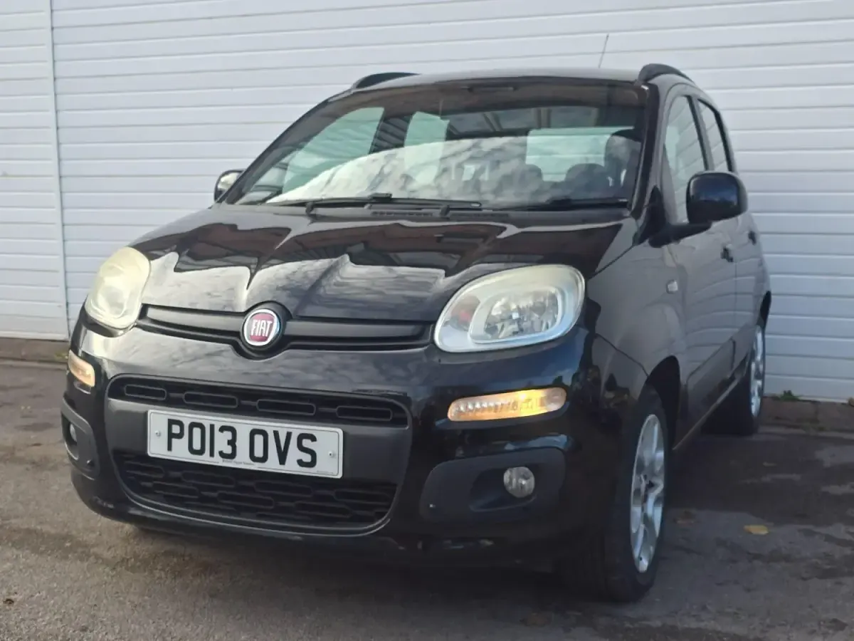 Begagnad Fiat Panda Lounge 85 HK (62 kW) 2013 Svart Halvkombi