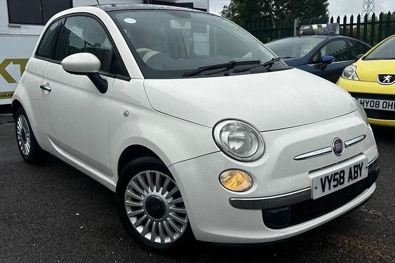 White Used 2011 Fiat 500 Lounge Hatchback | £5,995 (Fair price) - Image 1/1