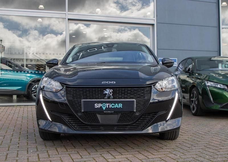 Used Peugeot e-208 Allure 98 kW (134 HP) 2020 Black Hatchback