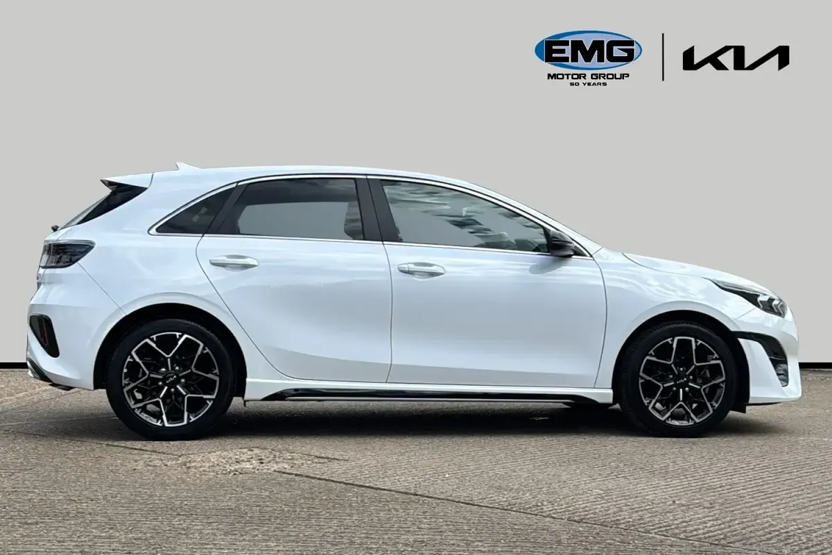 Used Kia Ceed GT GT-Line 138 HP (101 kW) 2025 Fusion white Hatchback