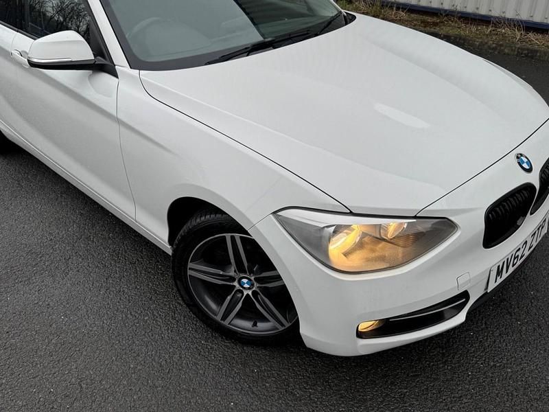 Used BMW 116 Sport Line 2012 White Hatchback