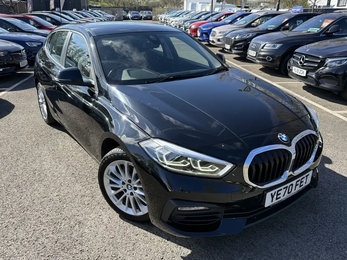 Used BMW 118 Comfort Edition 2020 Black Hatchback