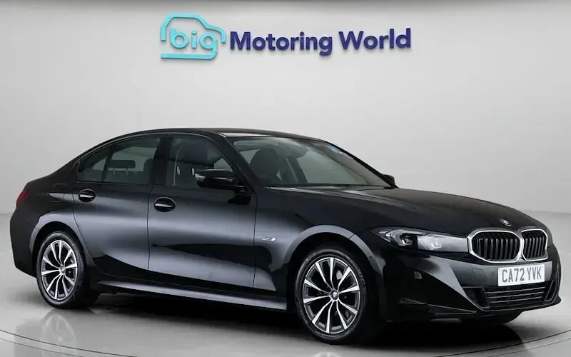 Usado BMW 330e Sport Line 292 CV (214 kW) 2023 Berlina