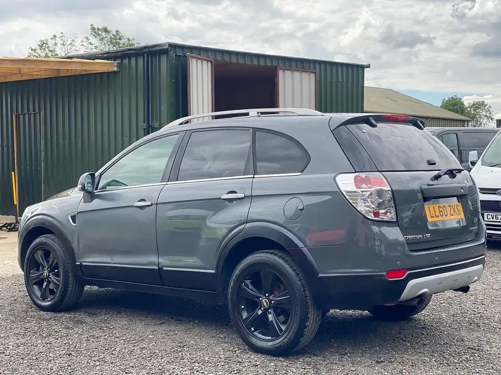 Used Chevrolet Captiva LTZ 2011 Grey SUV