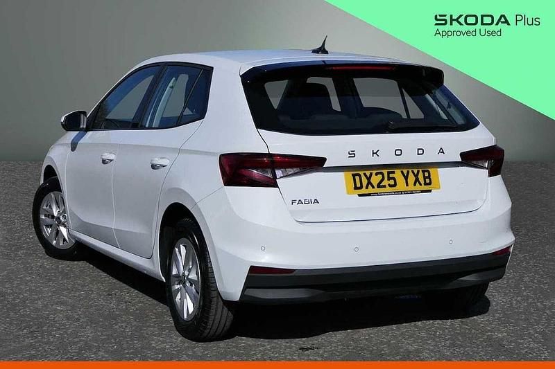 Used Skoda Fabia SE 59 HP (43 kW) 2025 Moon white metallic Hatchback