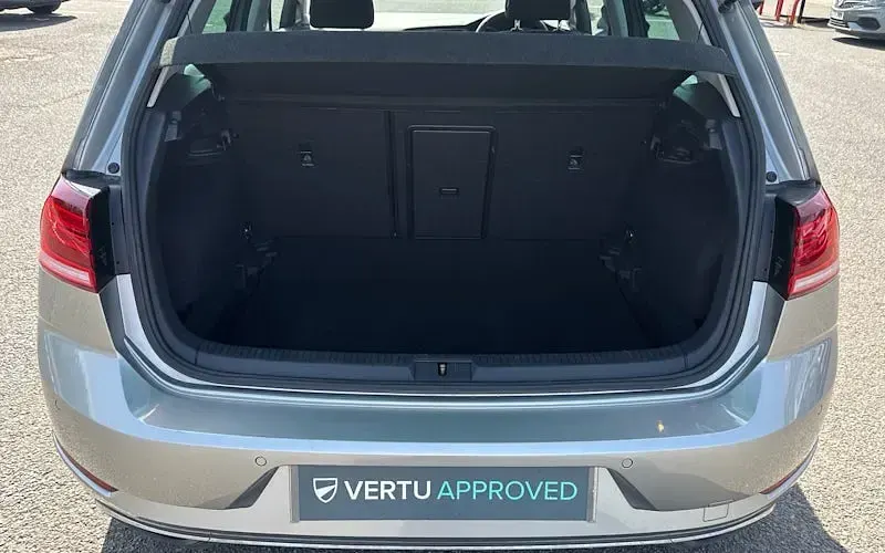 Used VW Golf VII Match 150 HP (110 kW) 2019 Silver Hatchback