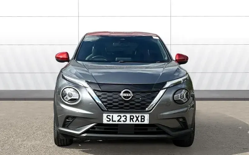 Usado Nissan Juke Tekna 143 CV (105 kW) 2023 Gris SUV