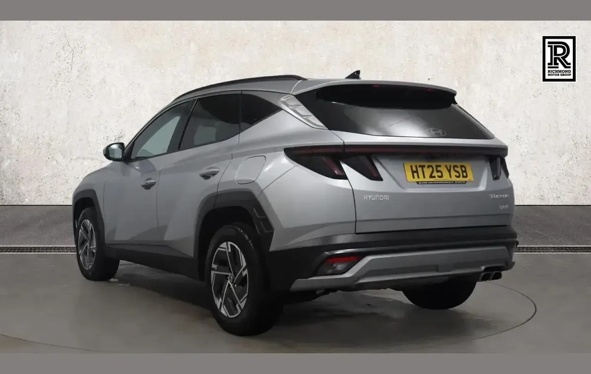 Used Hyundai Tucson Advanced 211 HP (155 kW) 2025 Silver SUV