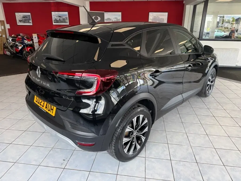 Second-hand Renault Captur Evolution 2023 Negru SUV