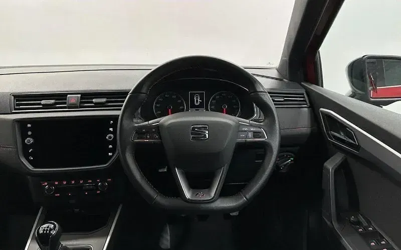 Used Seat Arona FR 150 HP (110 kW) 2019 Red SUV