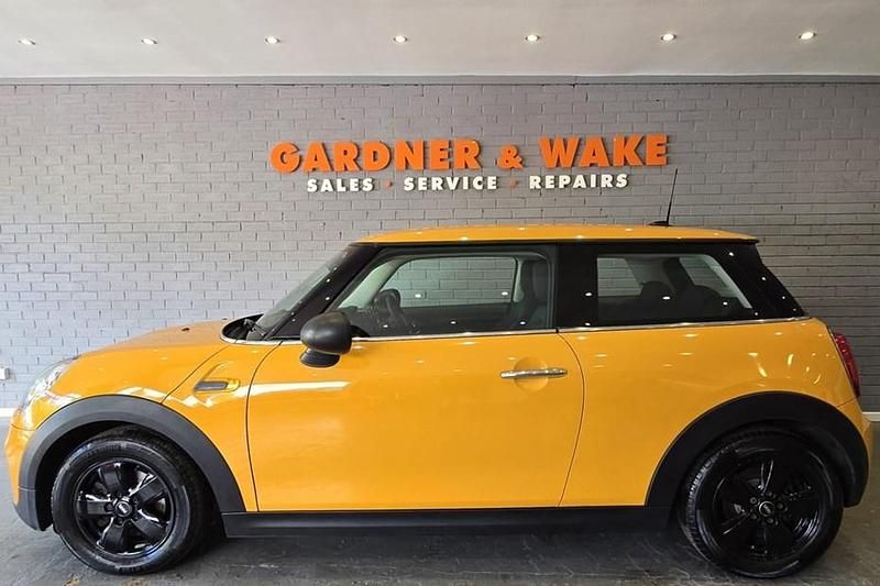 Orange Used 2015 Mini ONE Hatch Hatchback | £5,995 (Fair price) - Image 1/1