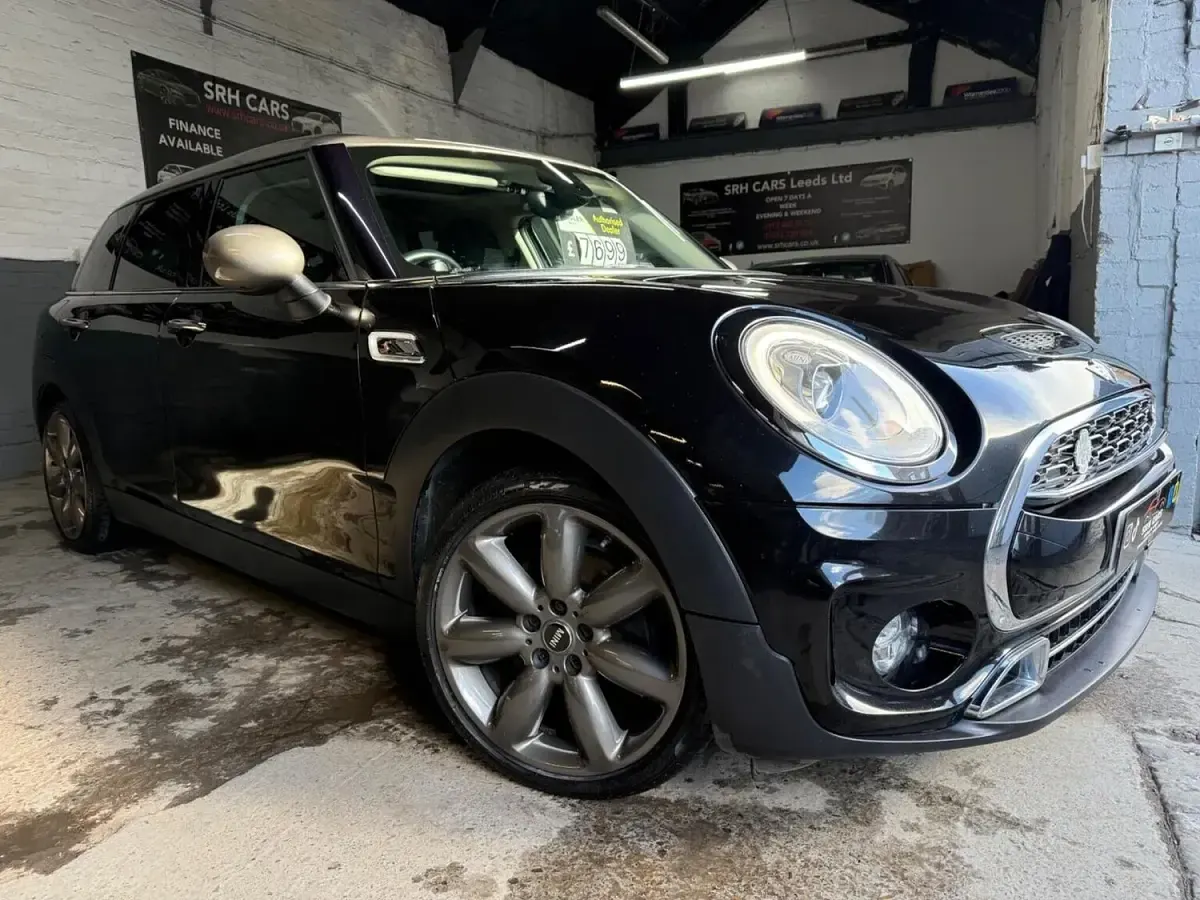Used Mini Cooper Clubman 2016 Black Estate