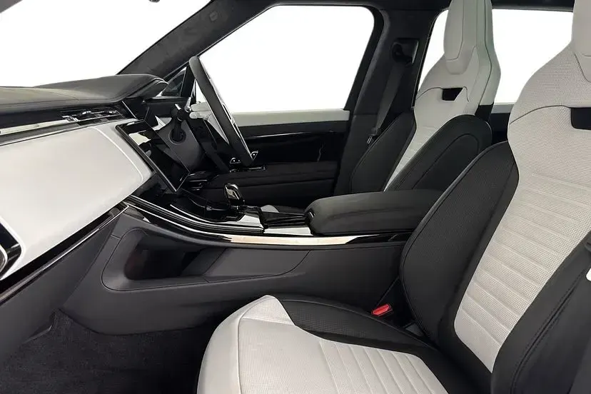 New Land Rover Range Rover Sport 635 HP (467 kW) 2026 Ostuni pearl white SUV