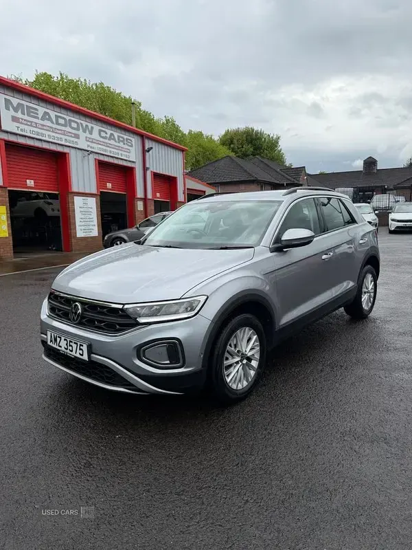 Second-hand VW T-Roc Life 2023 Argintiu SUV